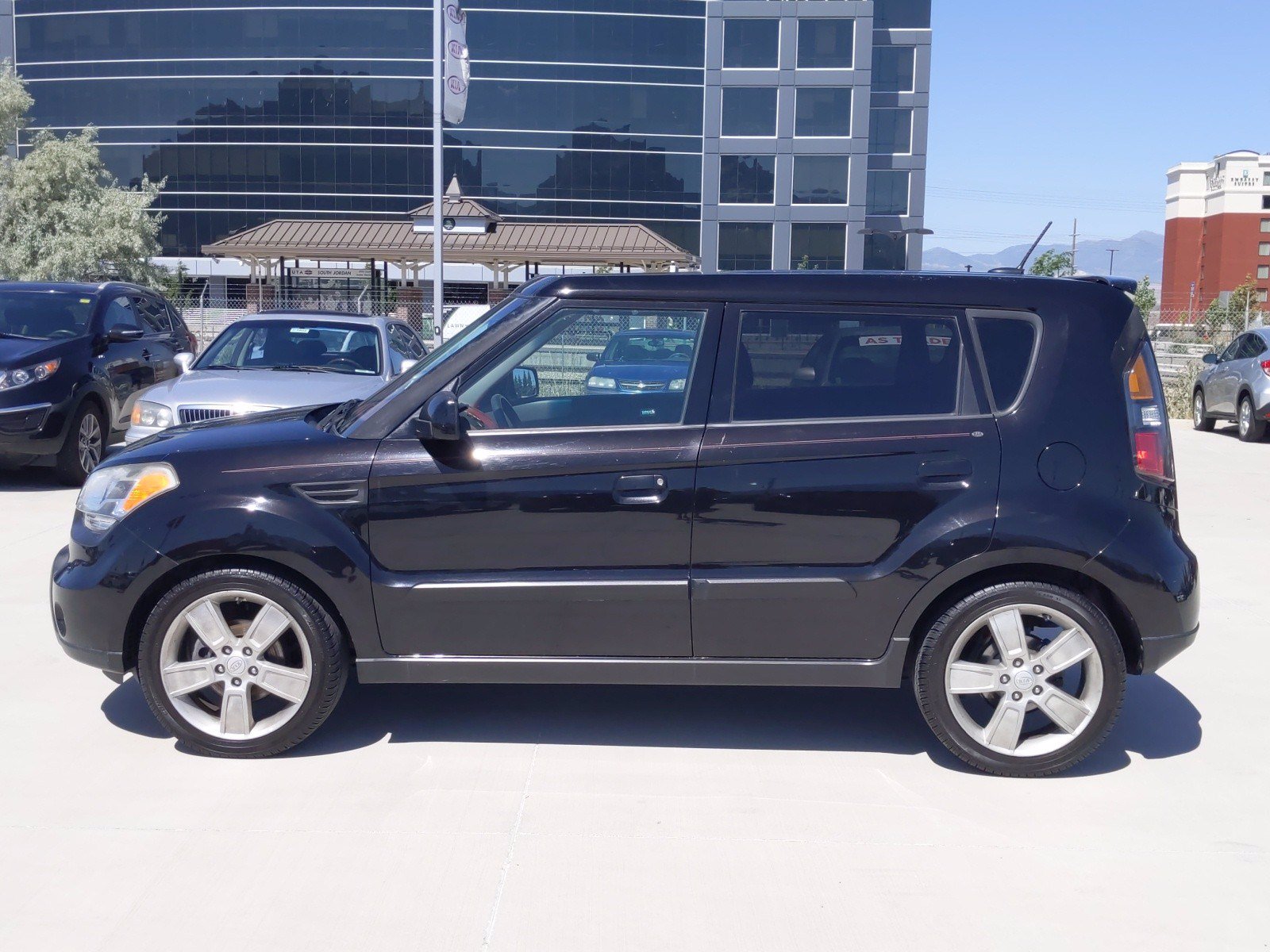 Pre-Owned 2010 Kia Soul Sport FWD Hatchback